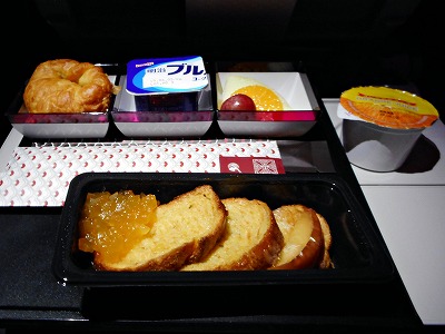 カタール航空機内食