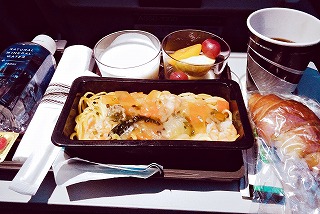 カタール航空機内食