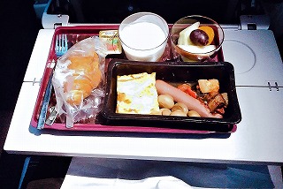 カタール航空機内食