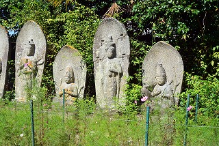 西国三十三所観音石仏塔