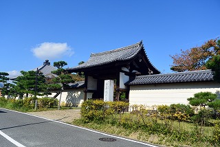 赤門（東門）跡