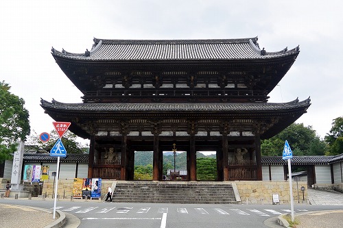 京都 仁和寺の二王門