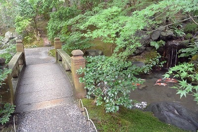 瑠璃光院の玄関