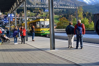 ラウターブルンネン駅