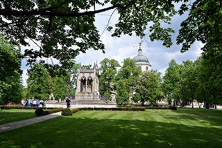 ヴィラヌフ宮殿のポトツキの霊廟