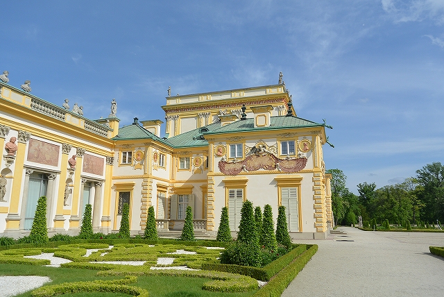 ヴィラヌフ宮殿の庭園